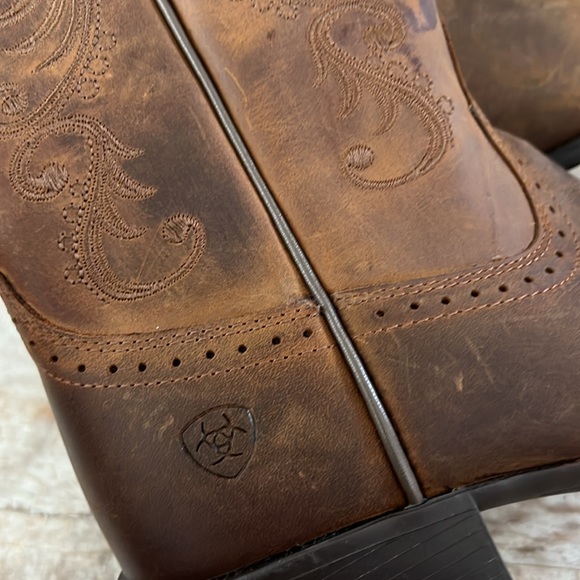 Ariat Magnolia Western Boot {Distressed Brown} 7 - Picture 9 of 14